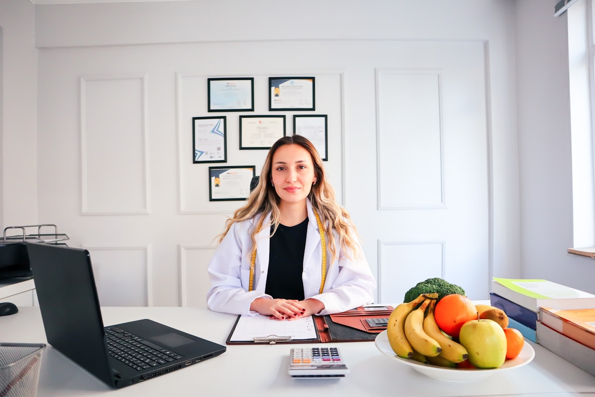 Nutrient timing and meal frequency strategies